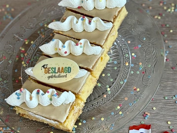 Geslaagd (caramel)tompoes 5st